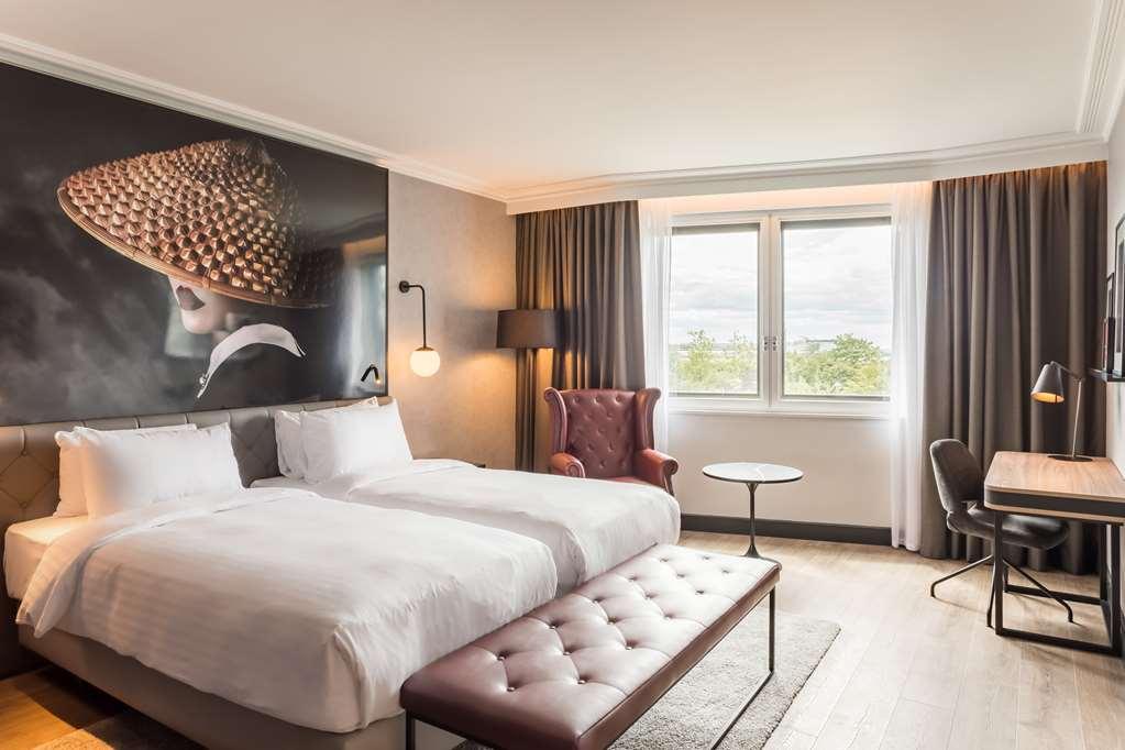 Radisson Red Hotel London Heathrow Стая снимка